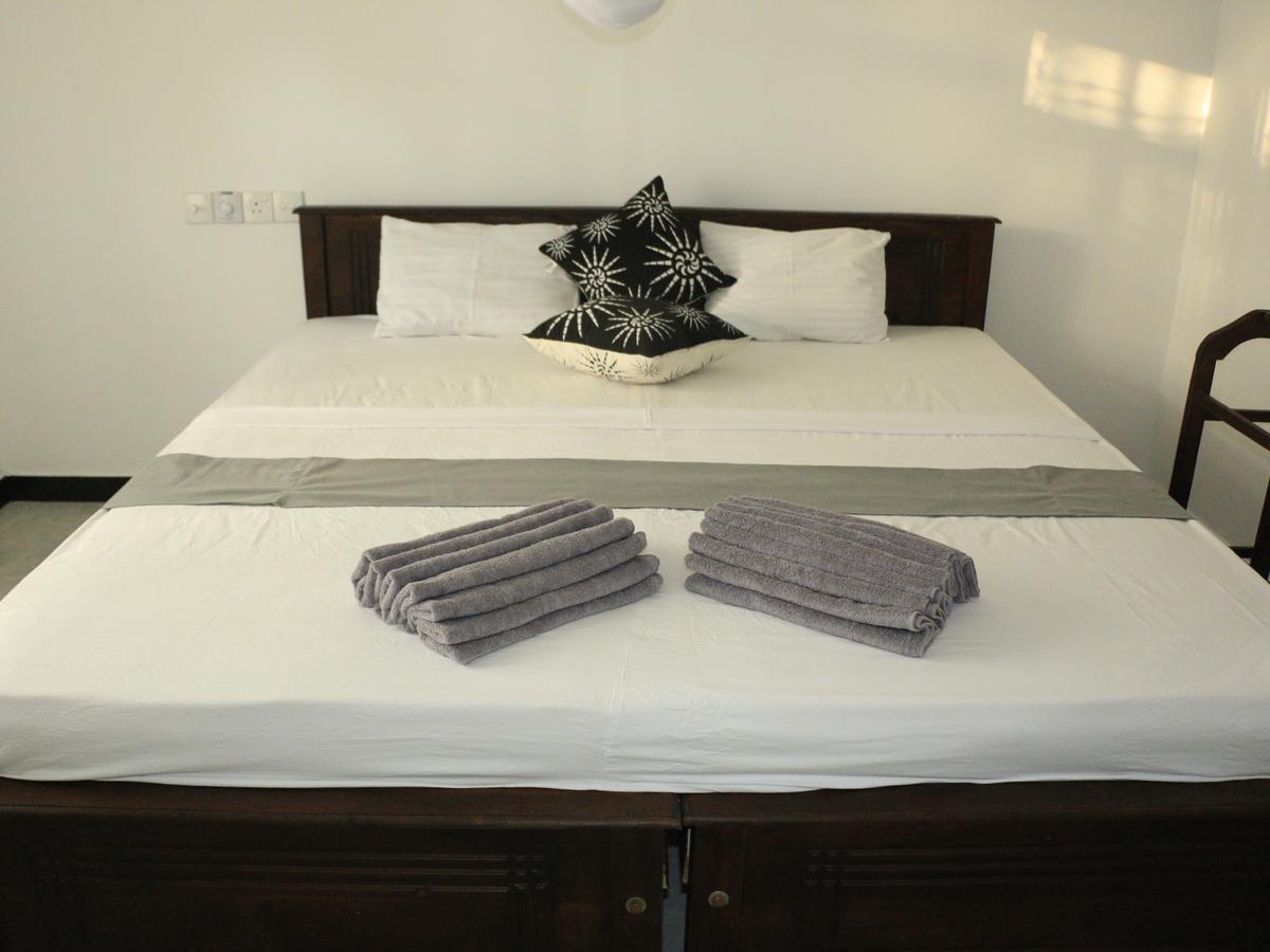 Hotel Blooming Polhena Extérieur photo